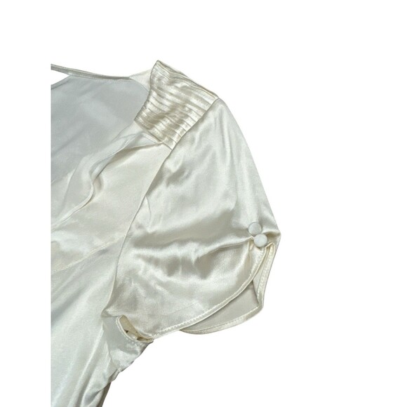 White House Black Market Silk Stretch Blouse Size 8 Ivory Ruffle Short Sleeve - Picture 3 of 8